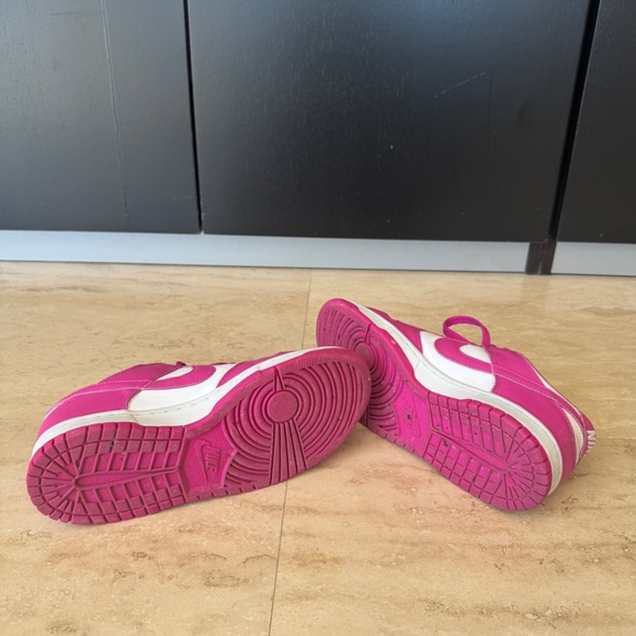 Pink and White Nike Dunk - Picture 5 of 5